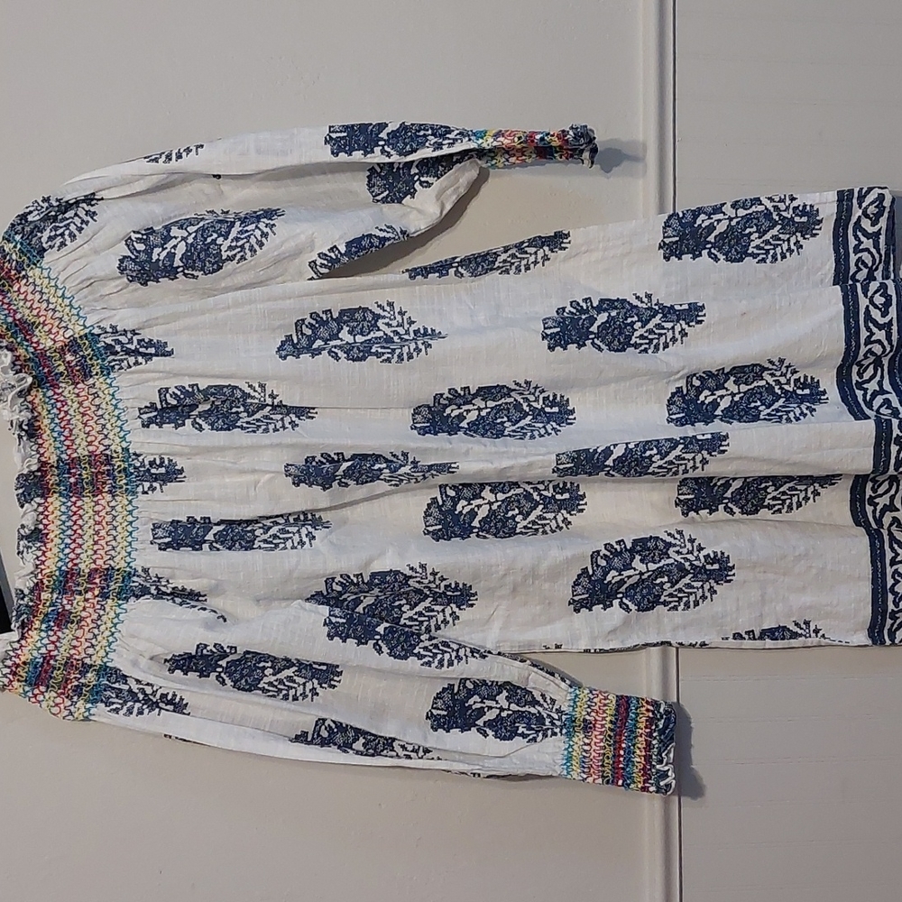 Women's Velzera Size S Dress or Top